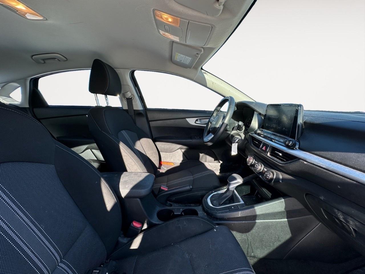 2022 Kia Forte Sedan LX IVT Photo