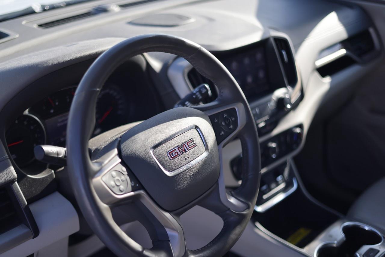 2020 GMC Terrain AWD Denali Photo