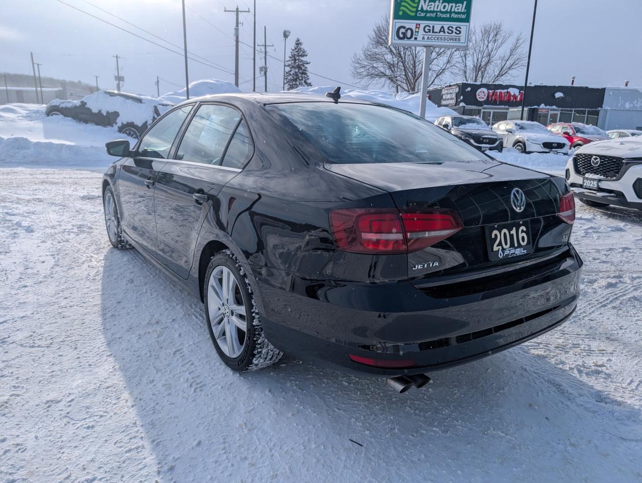 2016 Volkswagen Jetta 1.8 TSI Highline Photo2