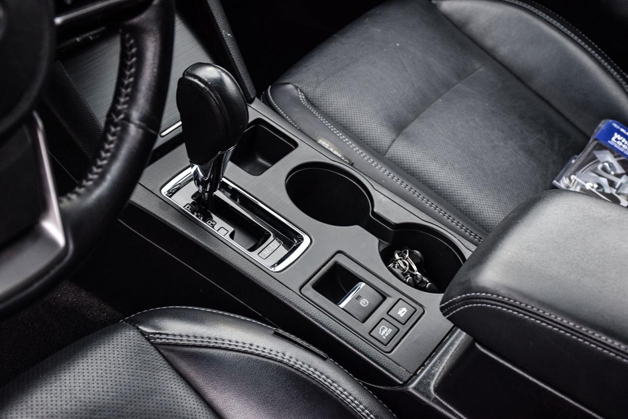 2018 Subaru Outback Limited SUNROOF EYESIGHT LEATHER Photo