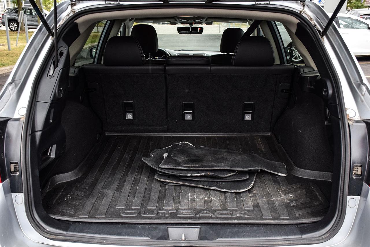 2018 Subaru Outback Limited SUNROOF EYESIGHT LEATHER Photo