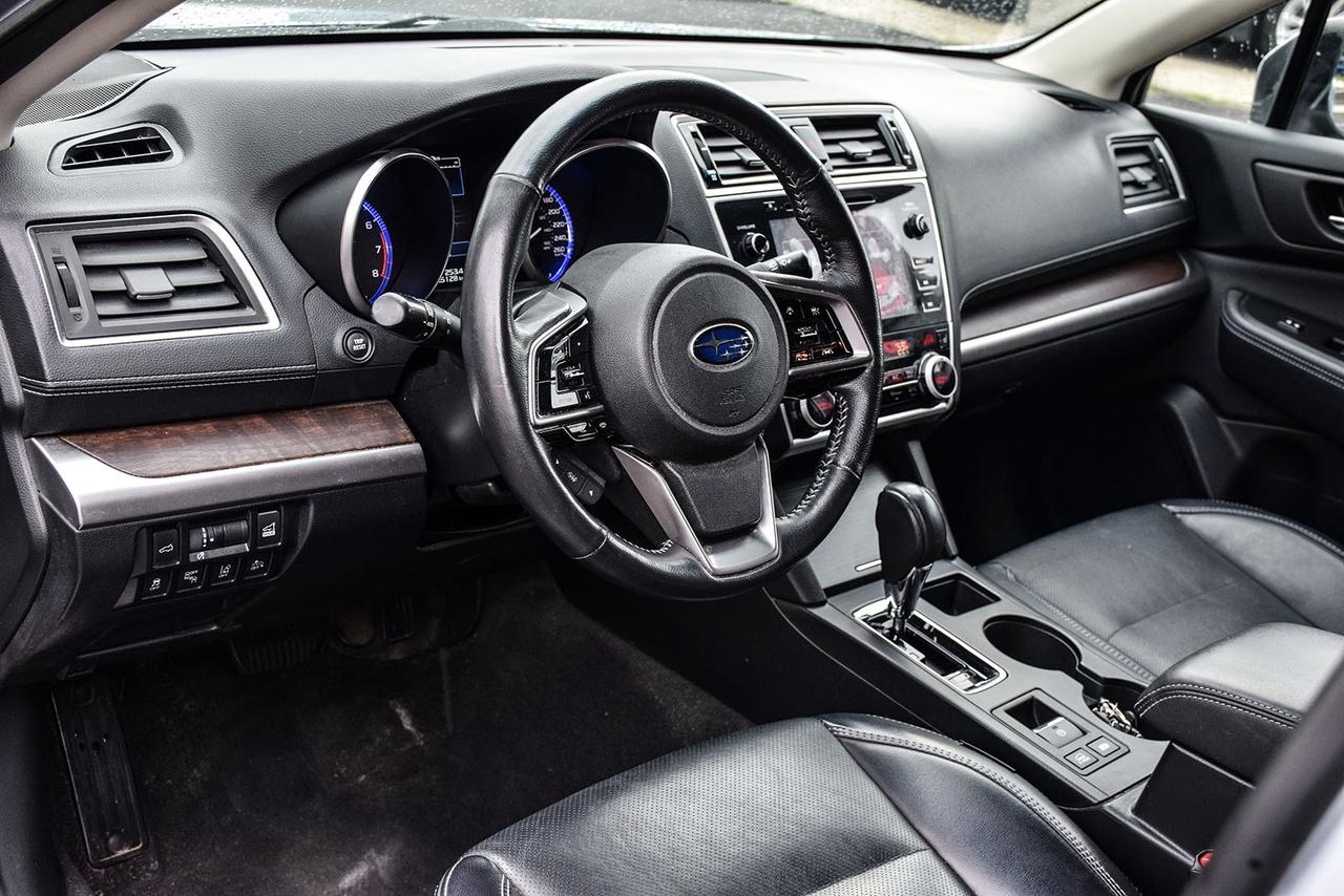 2018 Subaru Outback Limited SUNROOF EYESIGHT LEATHER Photo