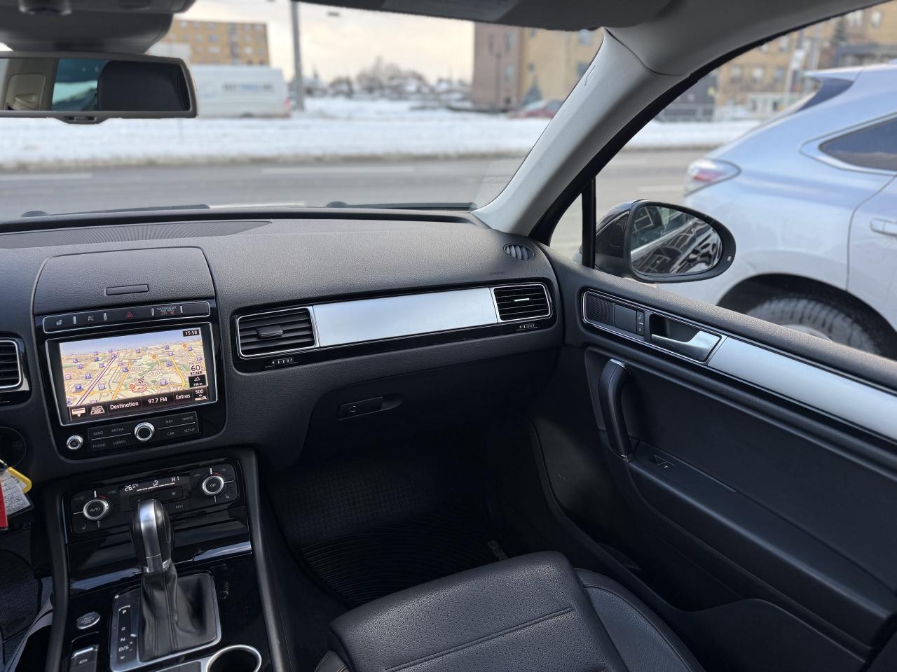 2016 Volkswagen Touareg SPORT LUX | PANO | 360 CAMERA | NAVI Photo