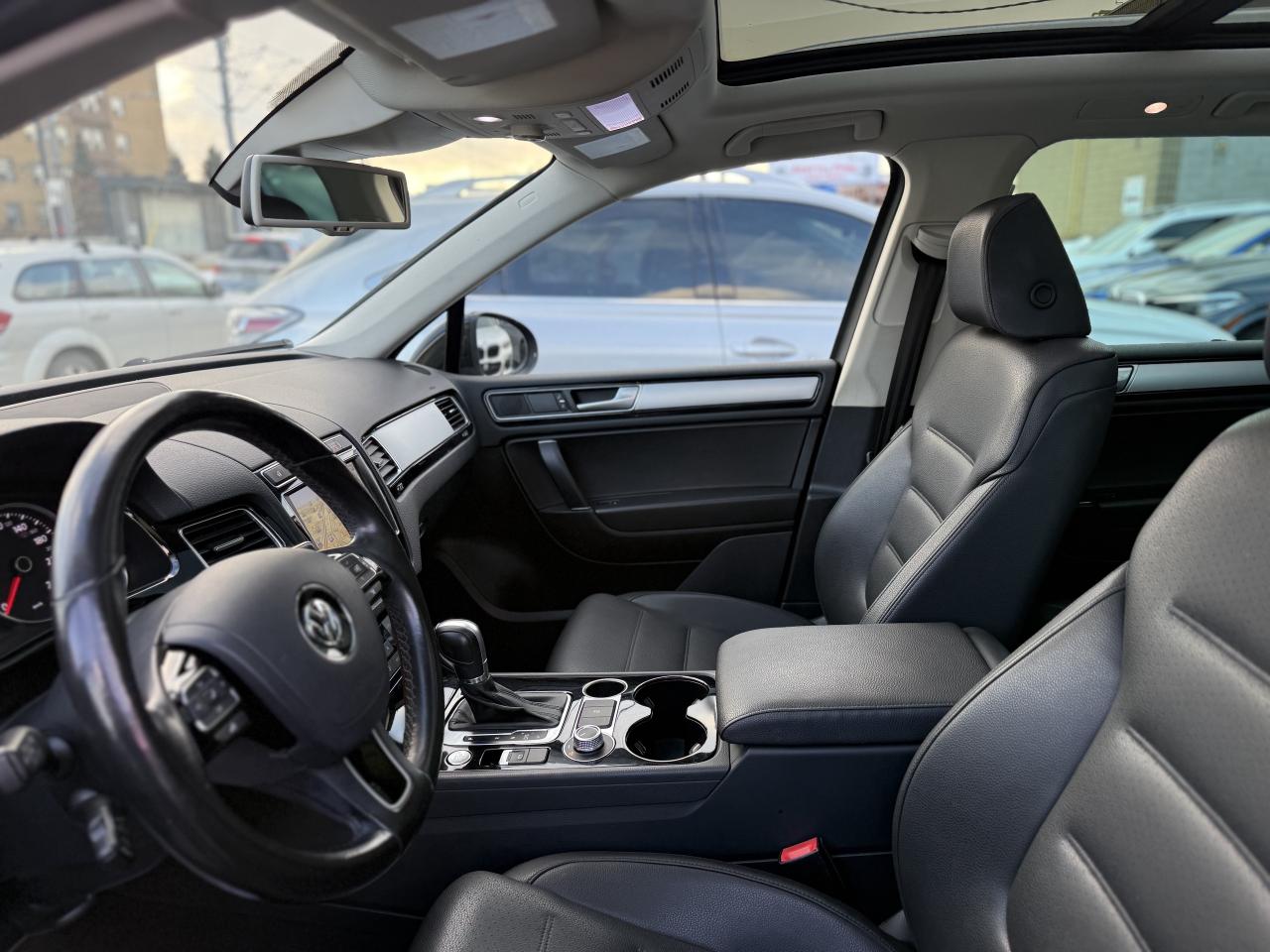 2016 Volkswagen Touareg SPORT LUX | PANO | 360 CAMERA | NAVI Photo