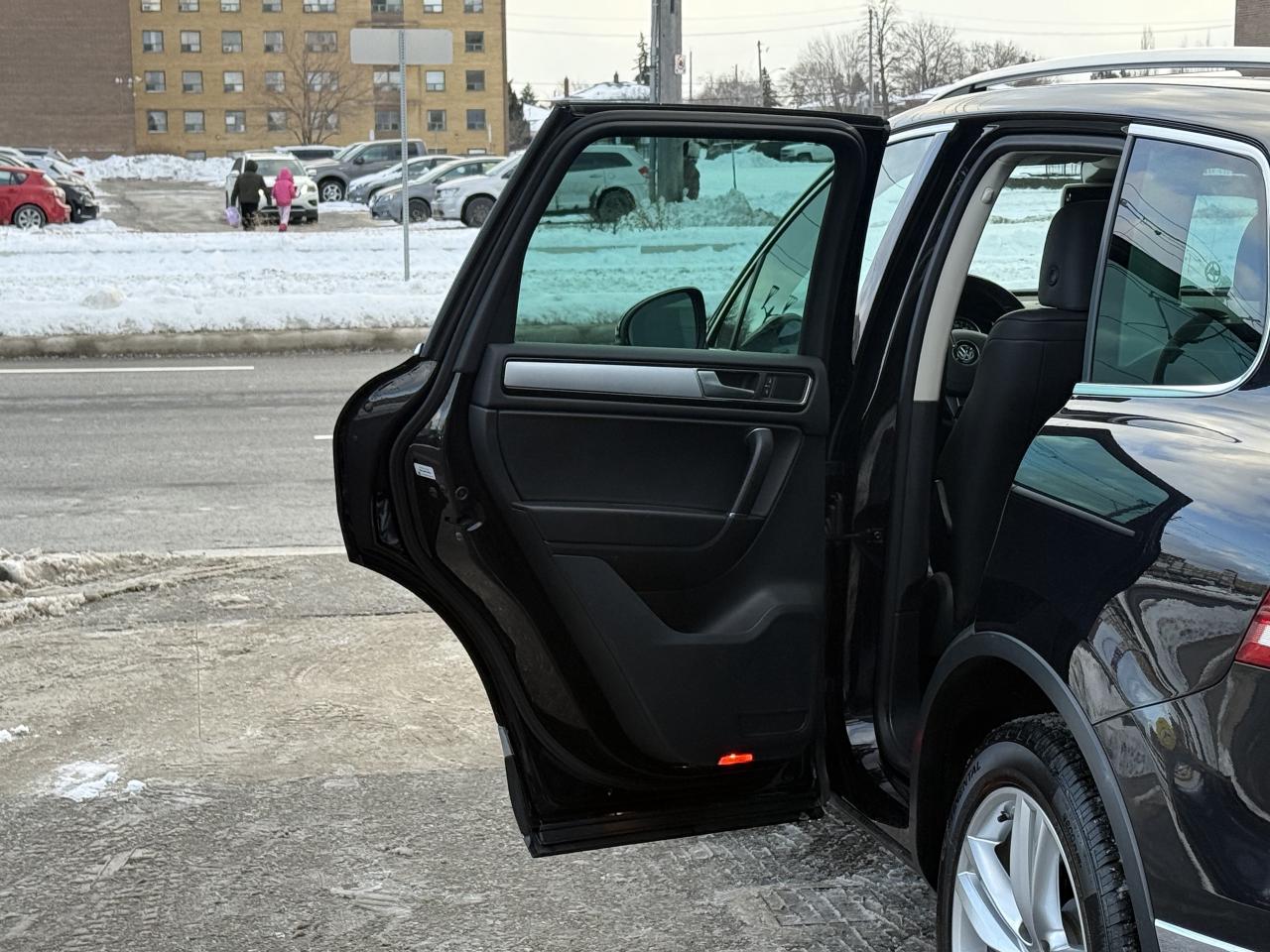 2016 Volkswagen Touareg SPORT LUX | PANO | 360 CAMERA | NAVI Photo