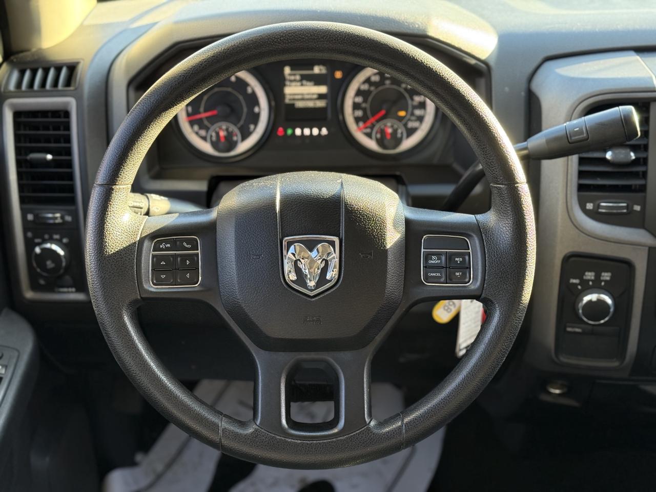 2017 RAM 1500 TRADESMAN | 5.7 V8 | FINANCE | NO ACCIDENTS Photo