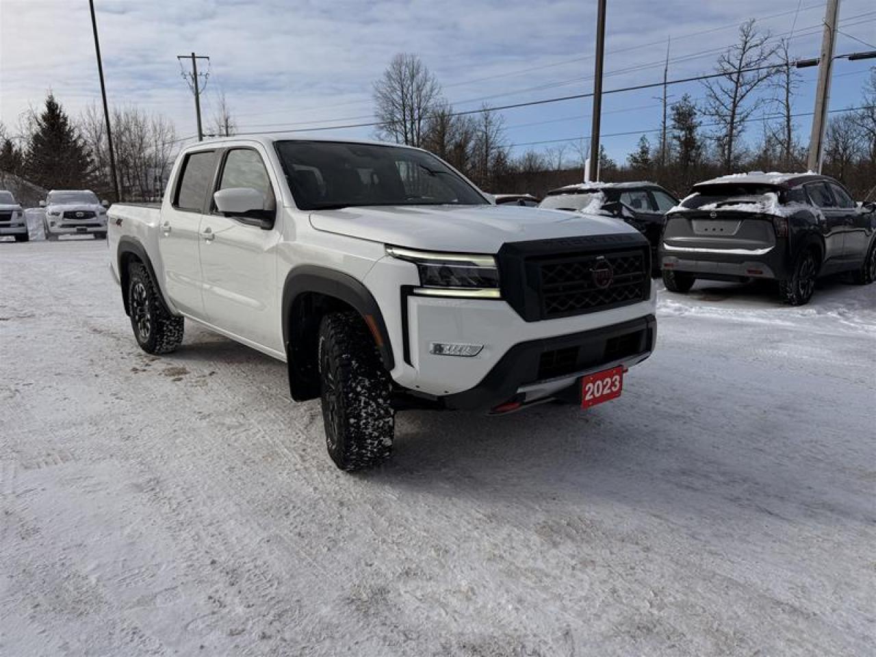 2023 Nissan Frontier Crew Cab PRO-4X 4x4 at Photo2