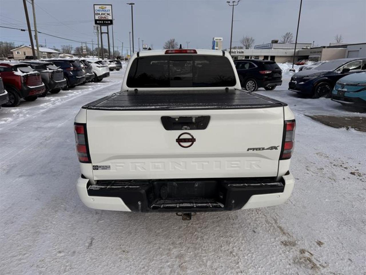 2023 Nissan Frontier Crew Cab PRO-4X 4x4 at Photo