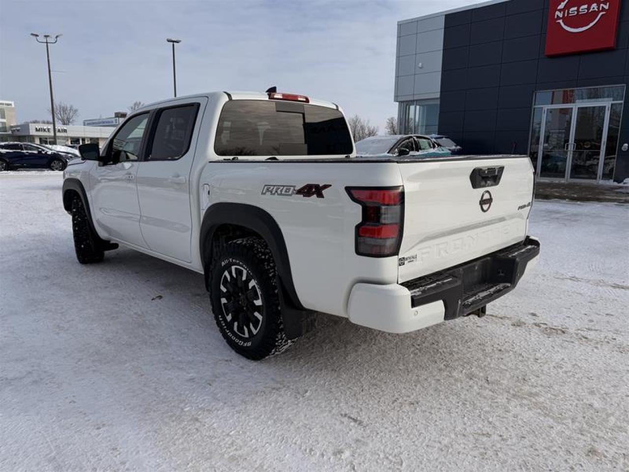 2023 Nissan Frontier Crew Cab PRO-4X 4x4 at Photo