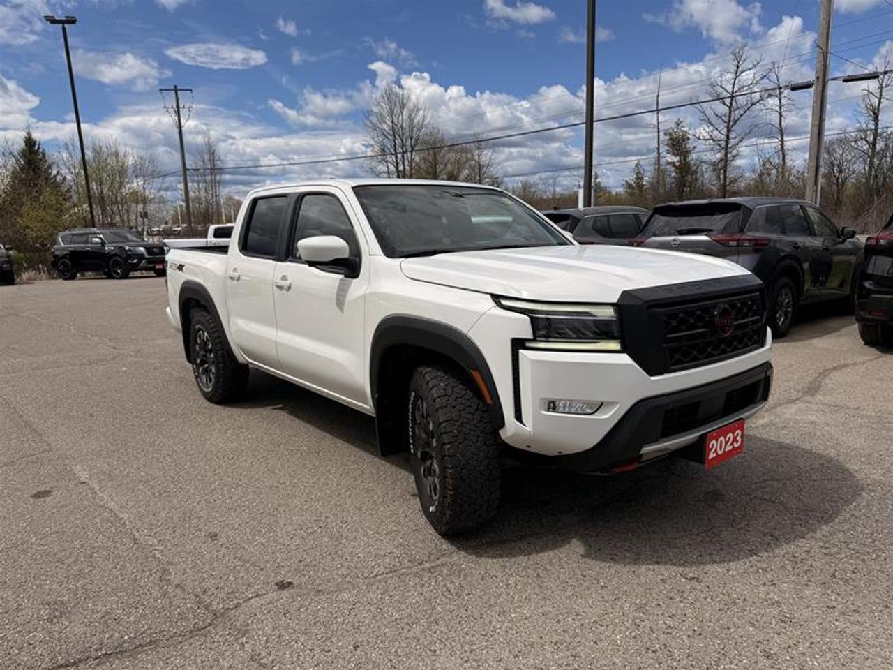 2023 Nissan Frontier Crew Cab PRO-4X 4x4 at Photo2