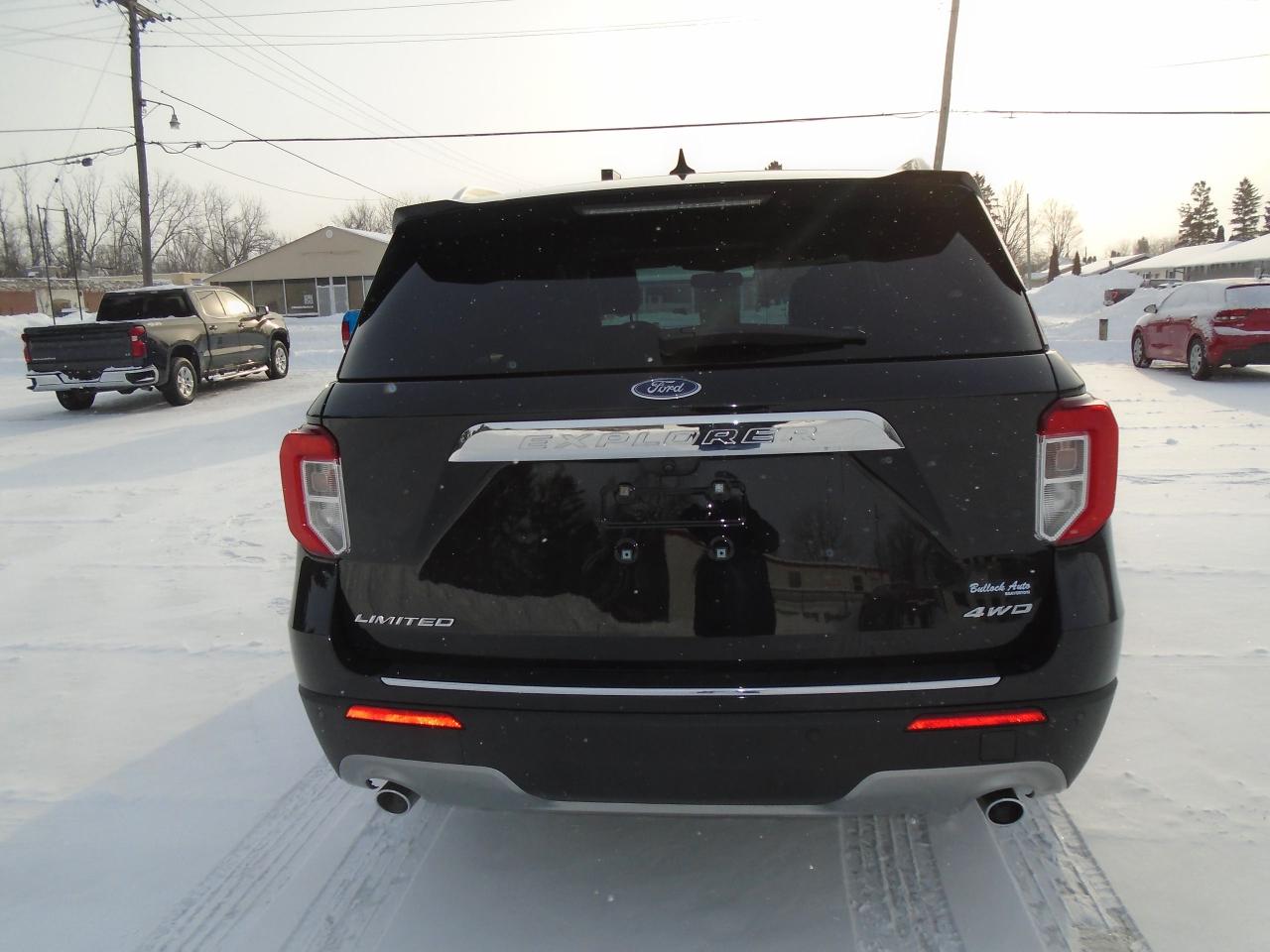 2023 Ford Explorer LIMITED Photo