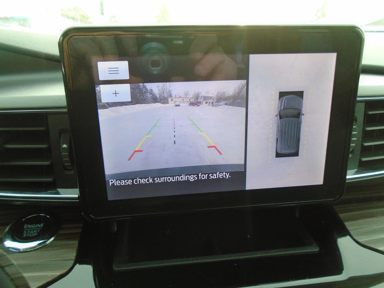 2023 Ford Explorer LIMITED Photo