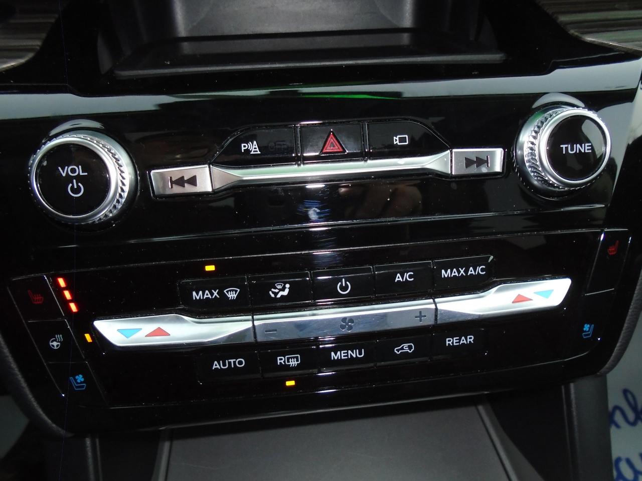 2023 Ford Explorer LIMITED Photo