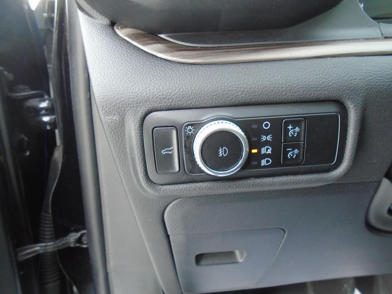 2023 Ford Explorer LIMITED Photo