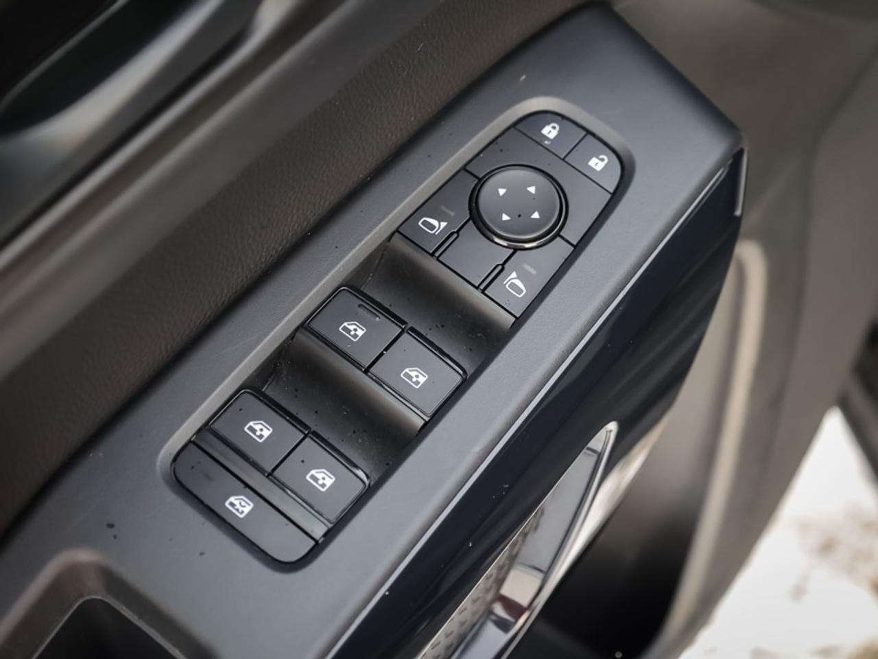 2024 Nissan Pathfinder SV  - Sunroof -  Navigation Photo