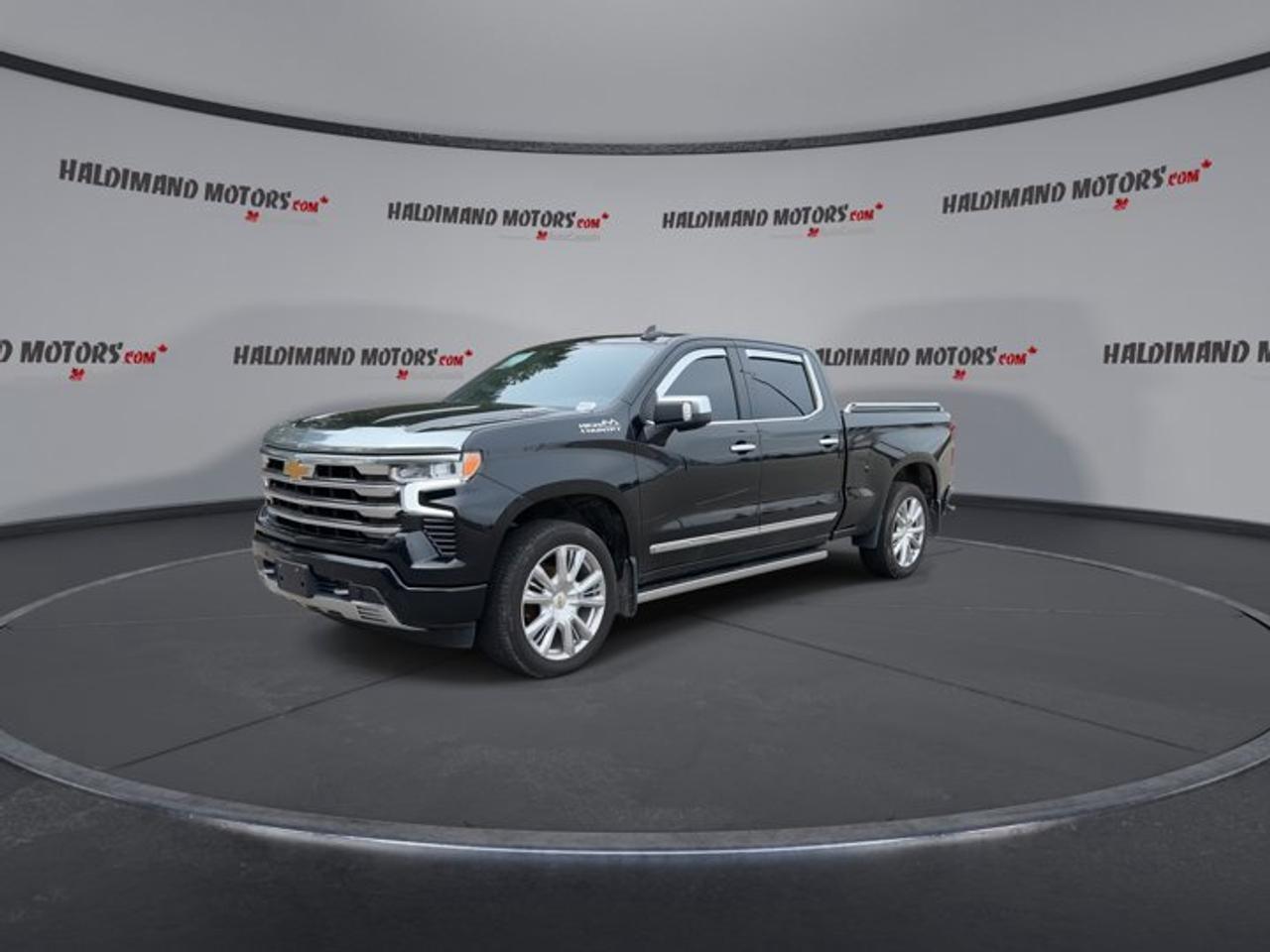 2025 Chevrolet Silverado 1500 High Country 4x4 Crew Cab 6.5ft box Photo3