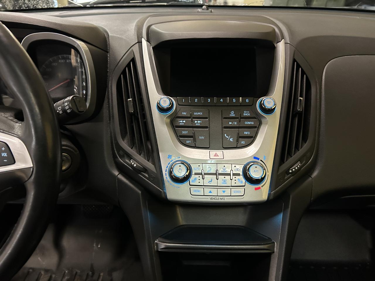 2016 Chevrolet Equinox LT Photo