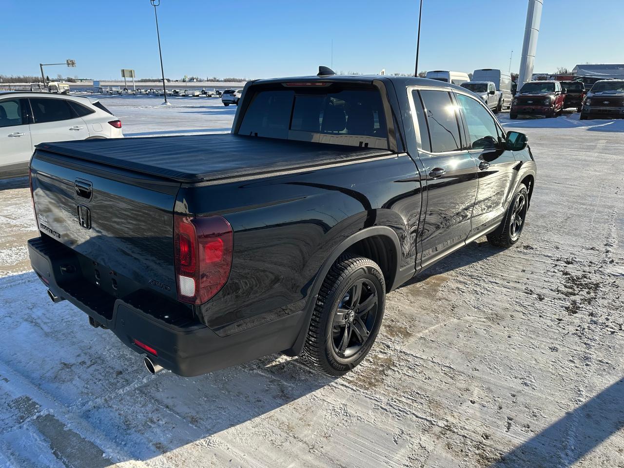 2022 Honda Ridgeline Black Edition AWD Photo5
