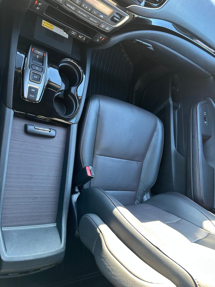 2022 Honda Ridgeline Black Edition AWD Photo5