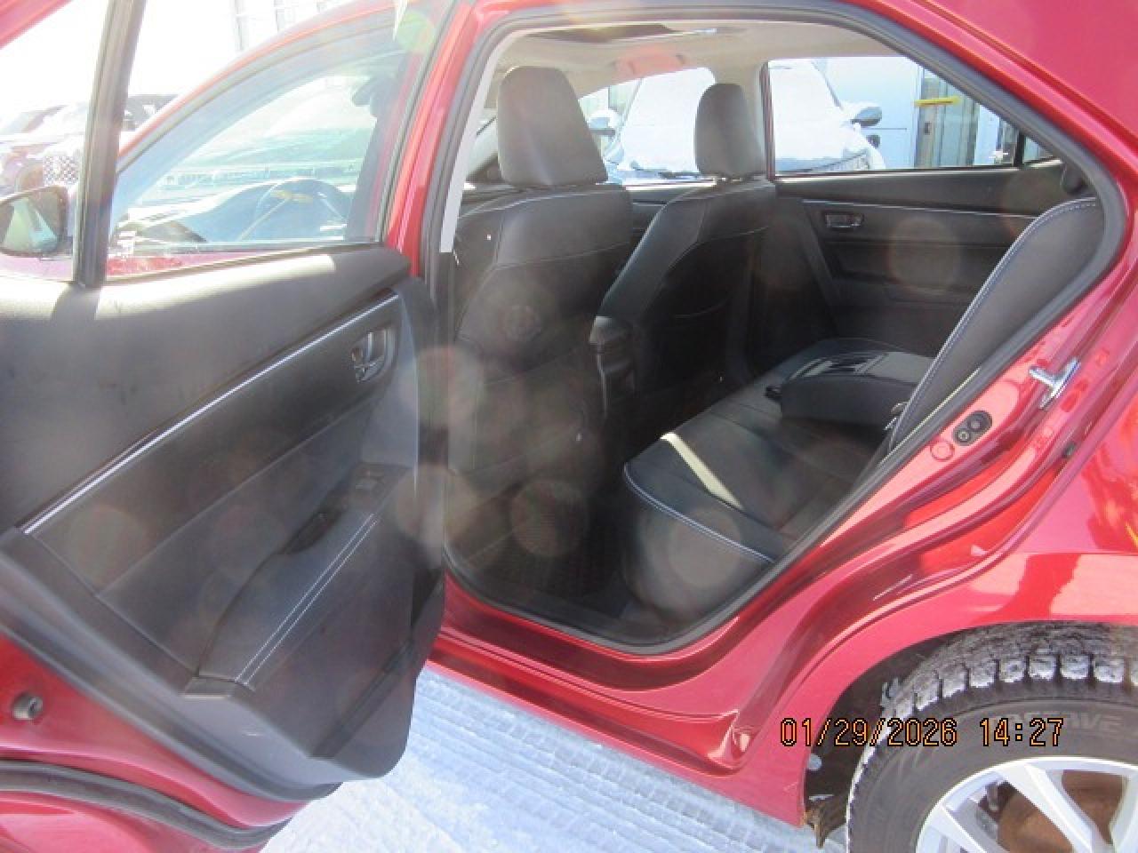 2018 Toyota Corolla XLE Photo