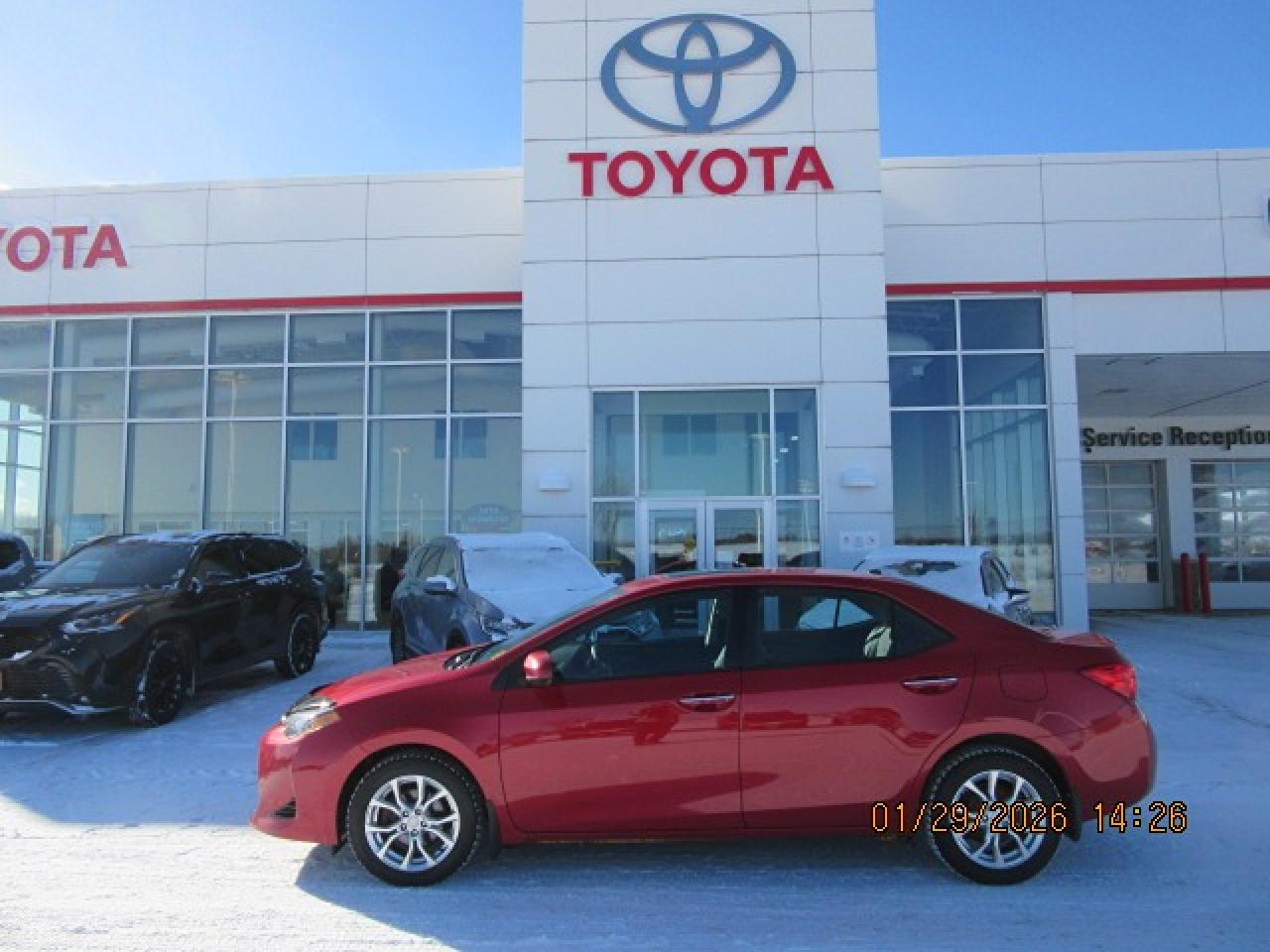 2018 Toyota Corolla XLE Photo1