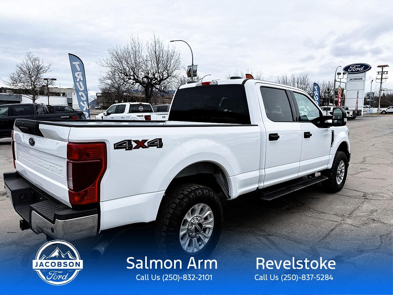 2022 Ford F-350 Super Duty SRW XLT Photo4