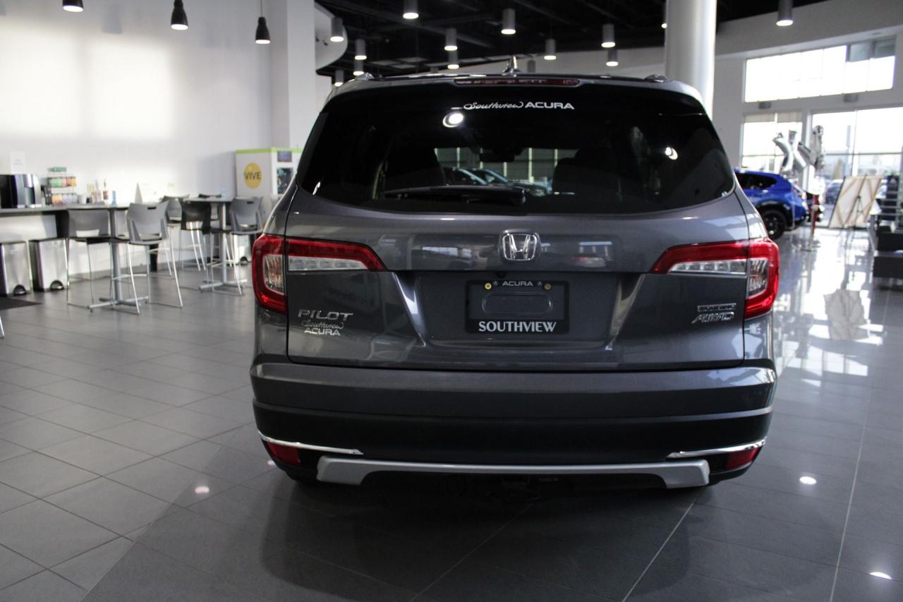 2022 Honda Pilot TOURING 8-PASSENGER Photo3