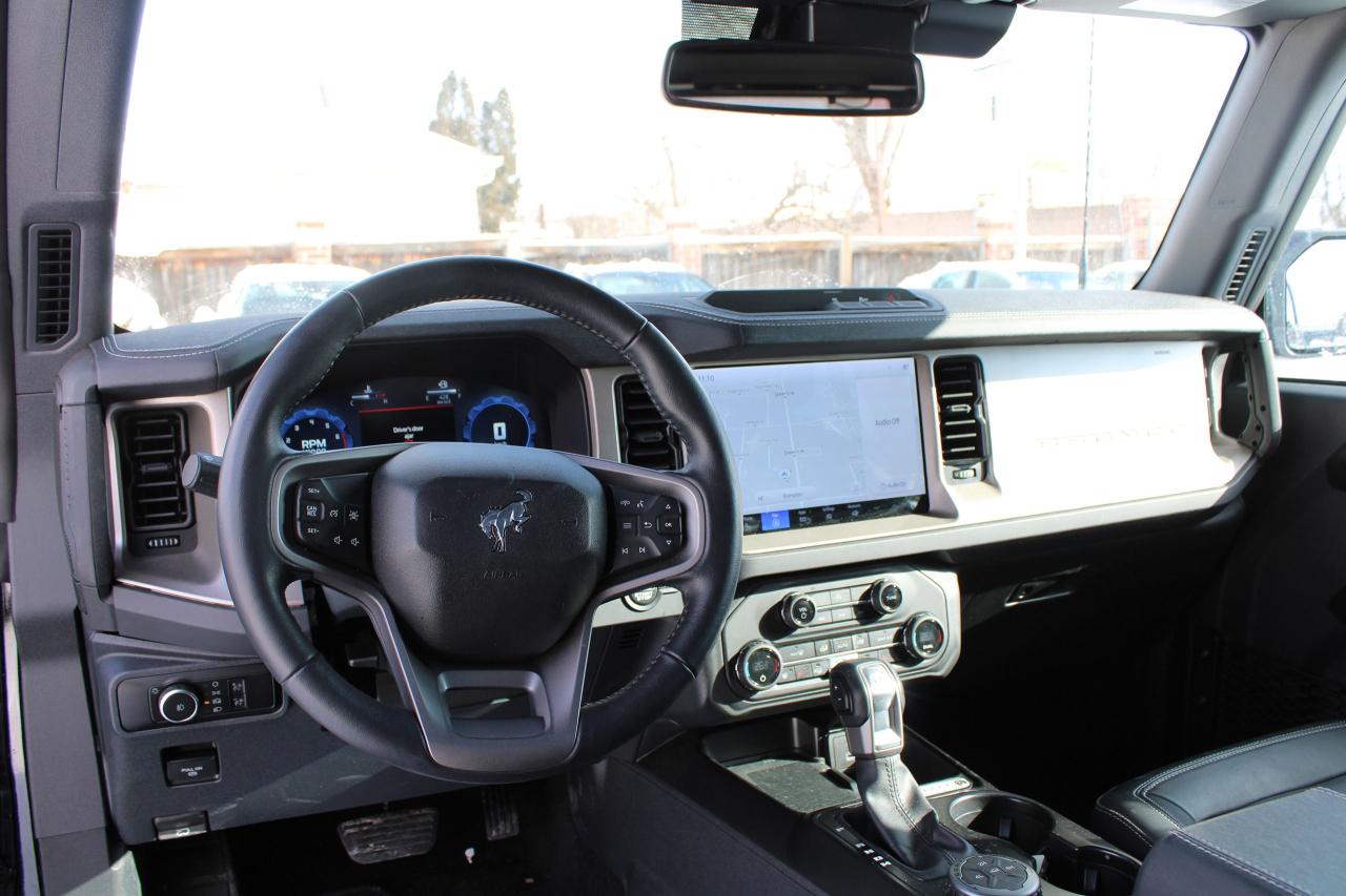 2025 Ford Bronco Outer Banks Photo