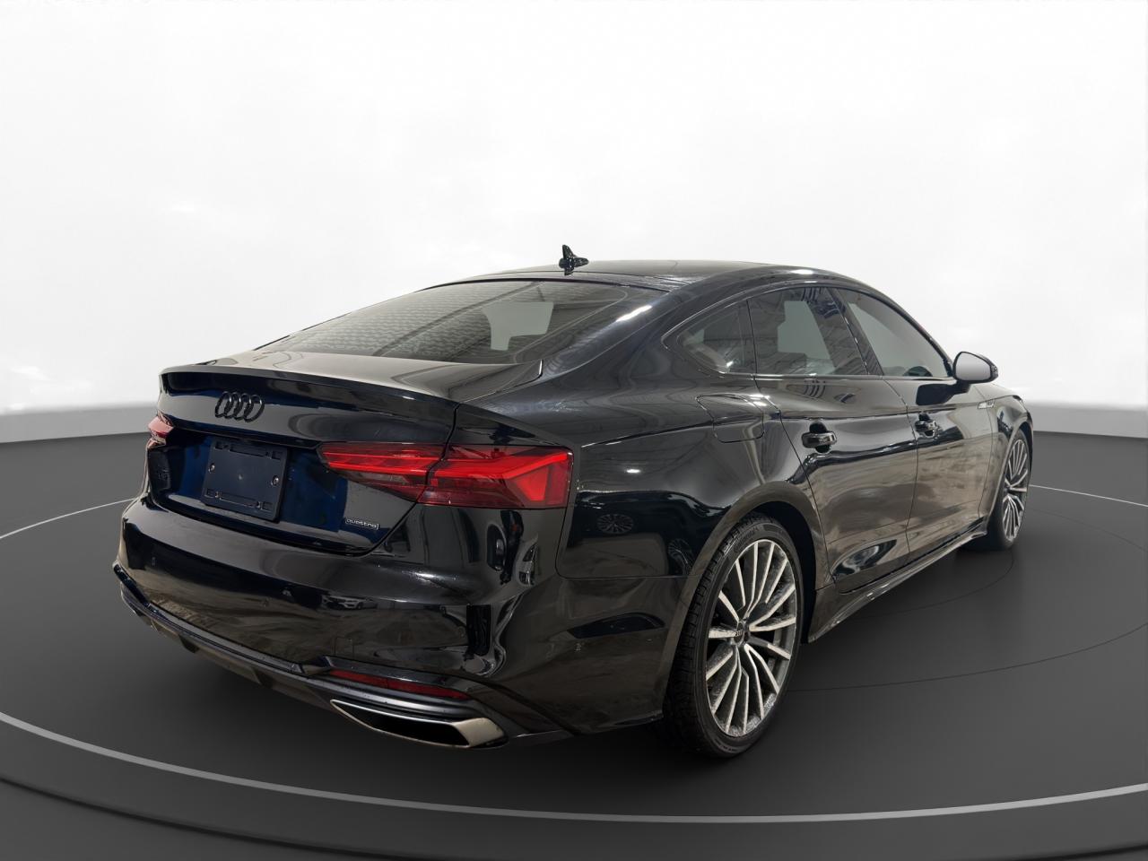 2022 Audi A5 Progressiv 45 TFSI quattro | SPORTBACK | S-LINE | Photo