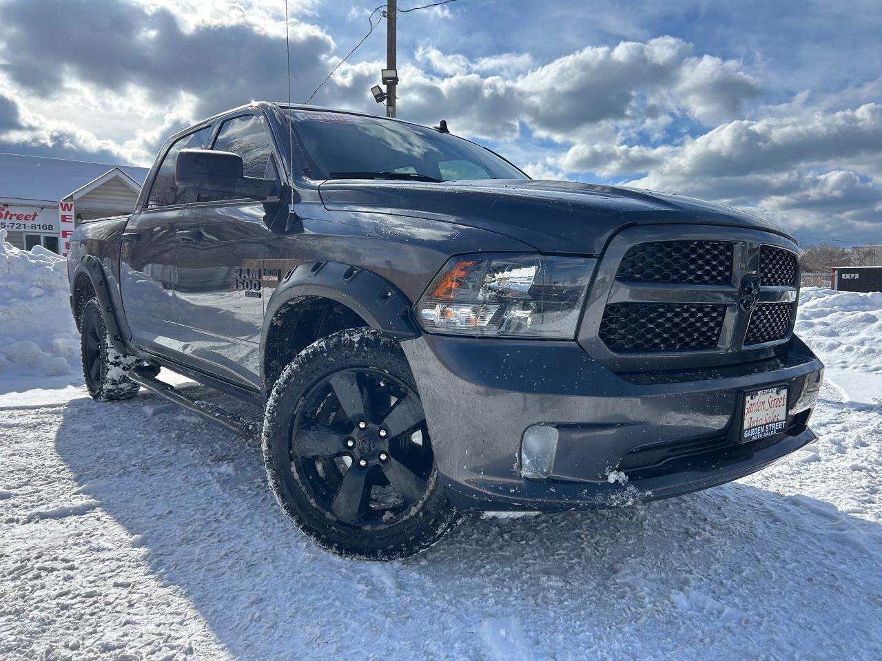2020 RAM 1500 Classic EXPRESS Photo