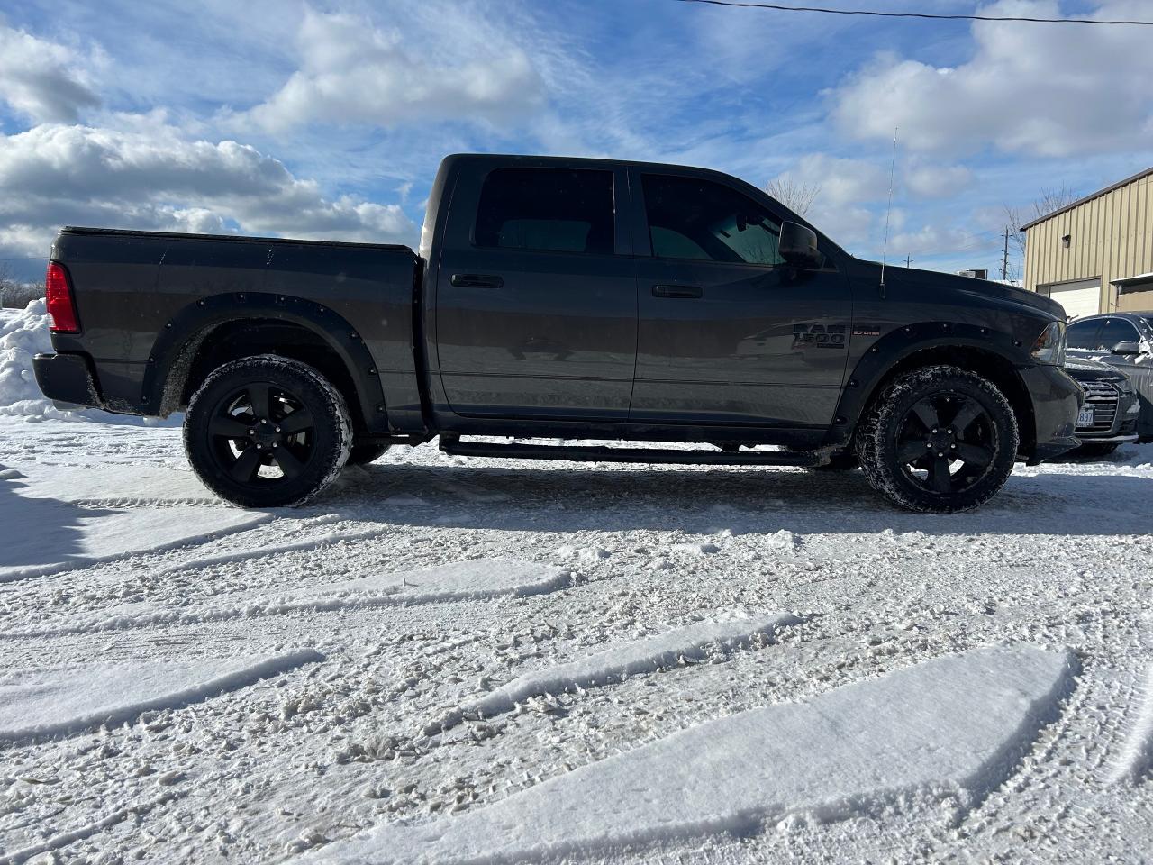 2020 RAM 1500 Classic EXPRESS Photo