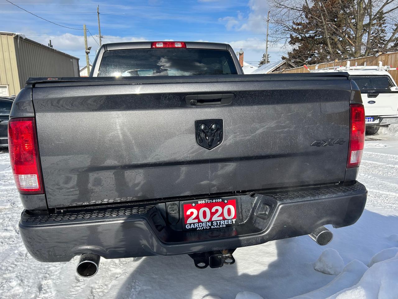 2020 RAM 1500 Classic EXPRESS Photo3