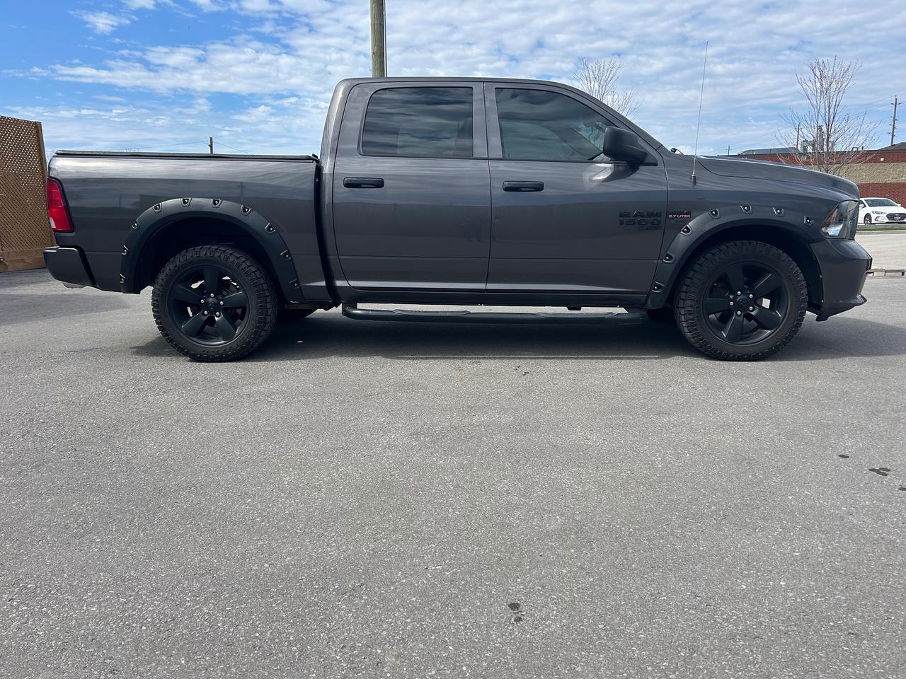 2020 RAM 1500 Classic EXPRESS Photo