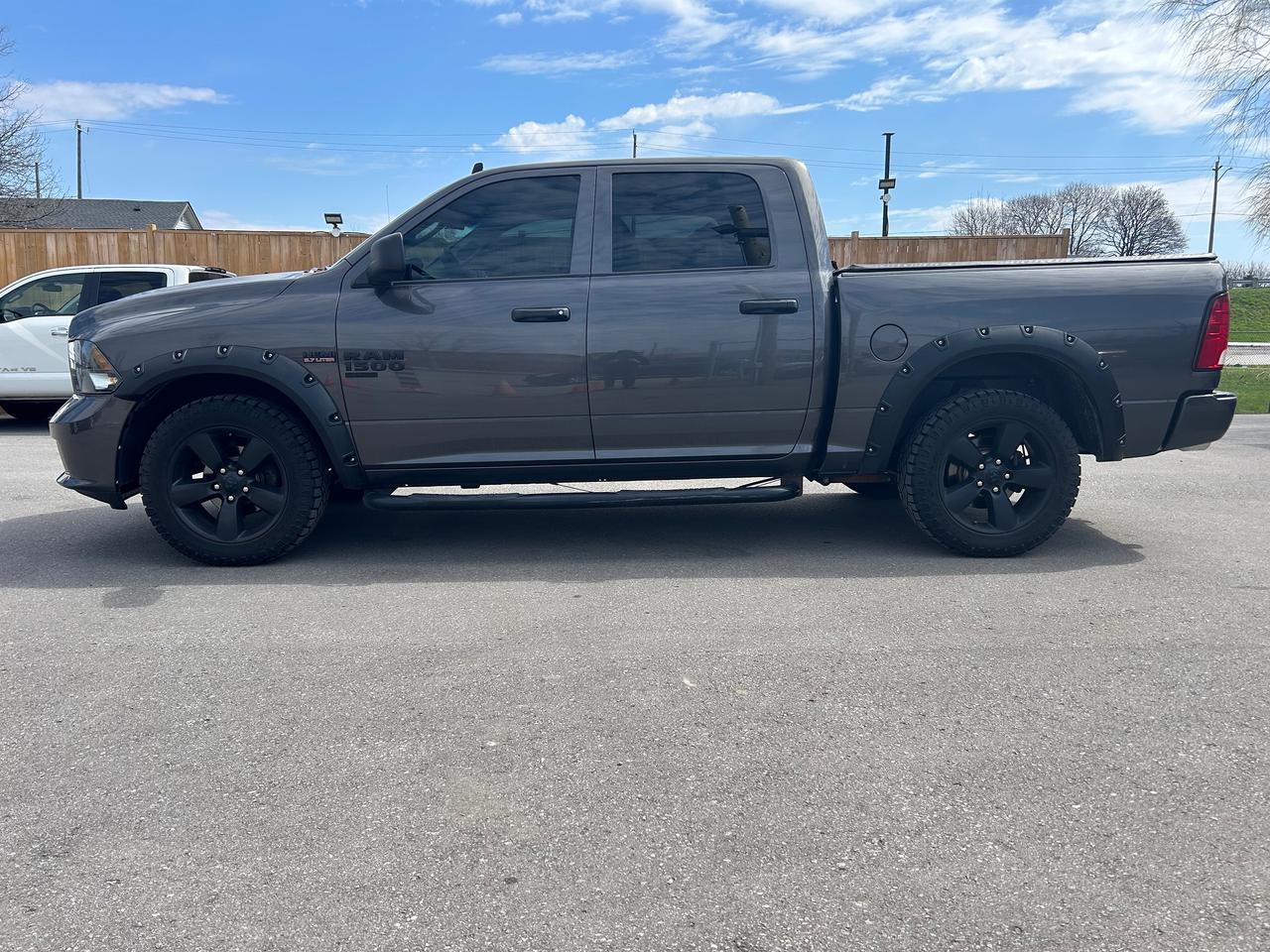 2020 RAM 1500 Classic EXPRESS Photo