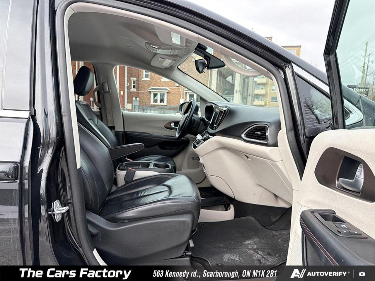 2017 Chrysler Pacifica Touring-L 096,739KM Leather/Camera No Accident! Photo