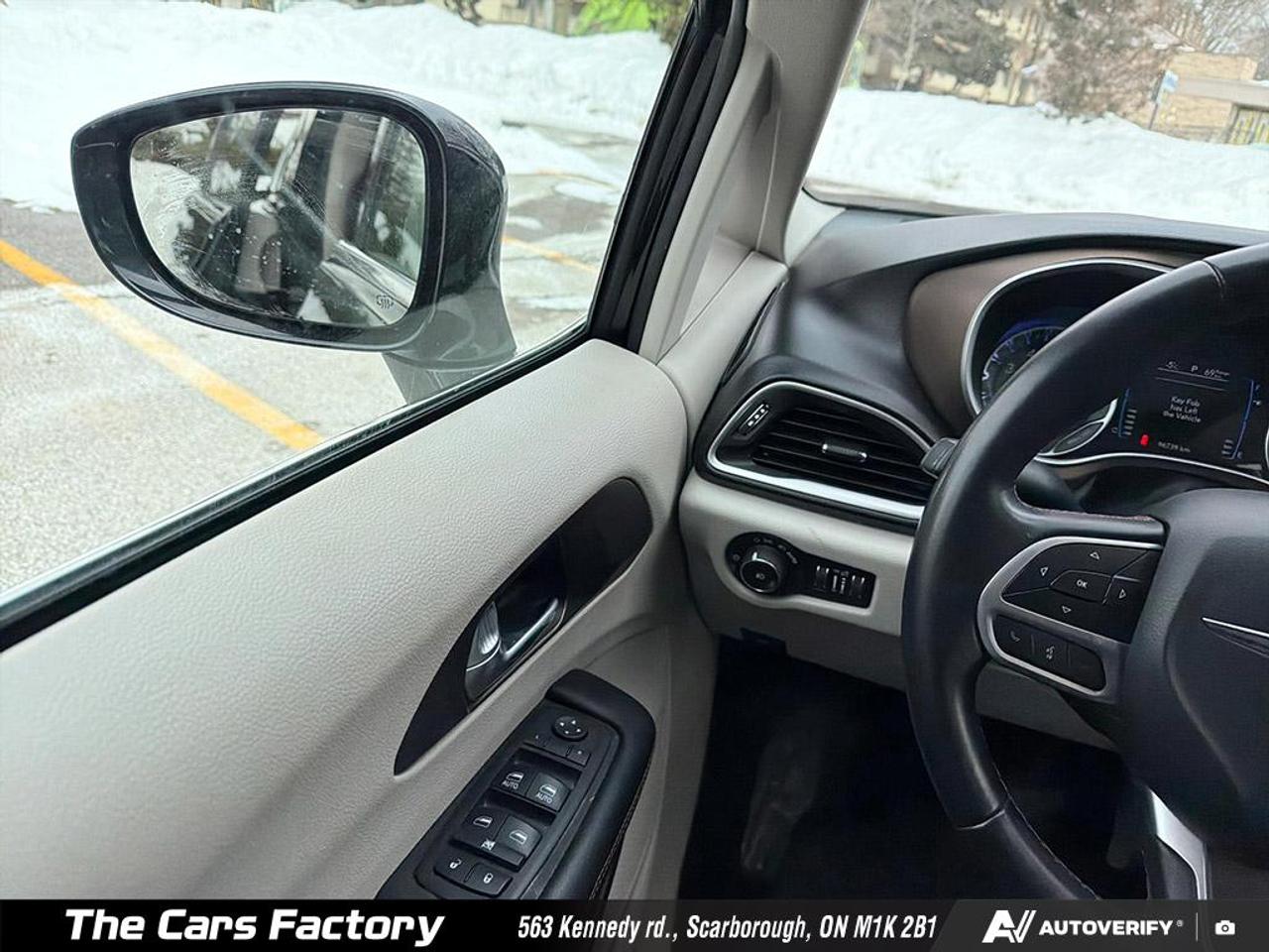 2017 Chrysler Pacifica Touring-L 096,739KM Leather/Camera No Accident! Photo