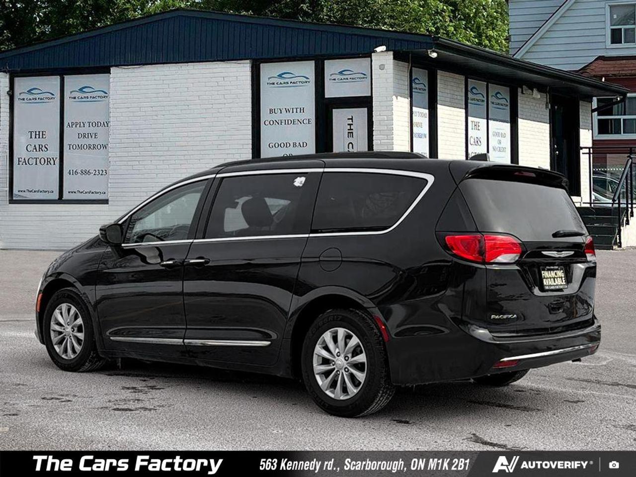 2017 Chrysler Pacifica Touring-L 096,739KM Leather/Camera No Accident! Photo