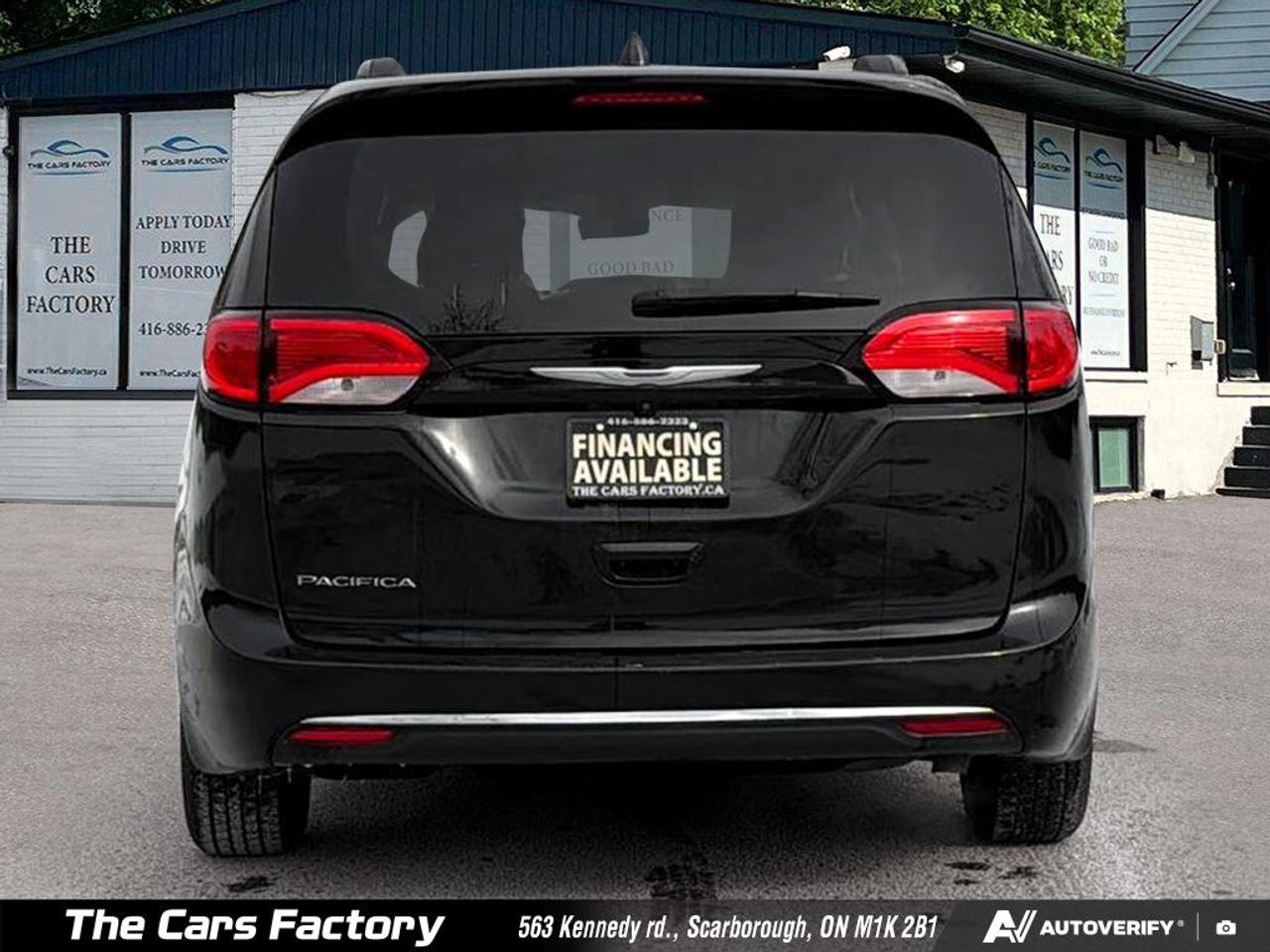2017 Chrysler Pacifica Touring-L 096,739KM Leather/Camera No Accident! Photo4