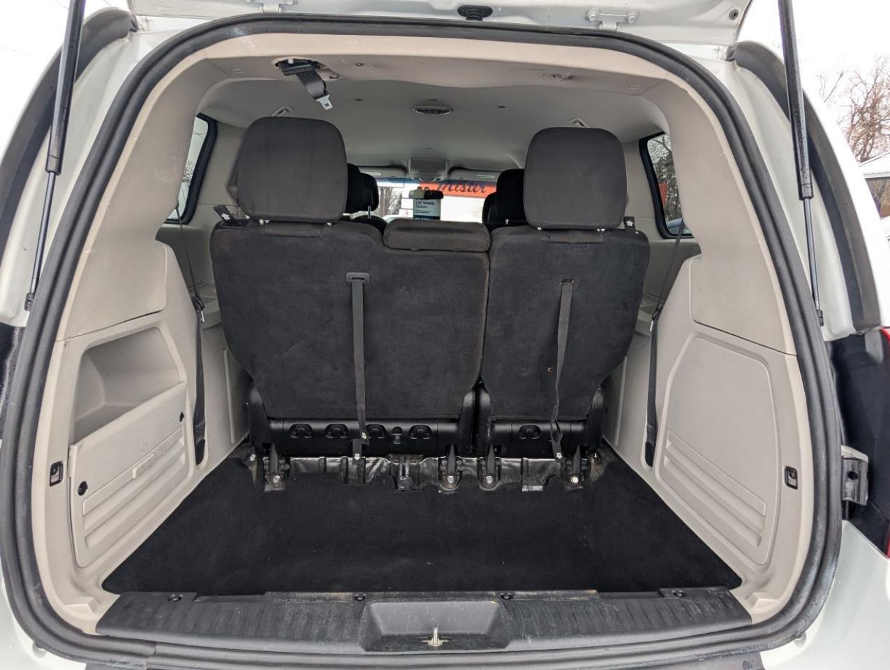 2016 Dodge Grand Caravan SXT BLOWOUT SALE!! Photo