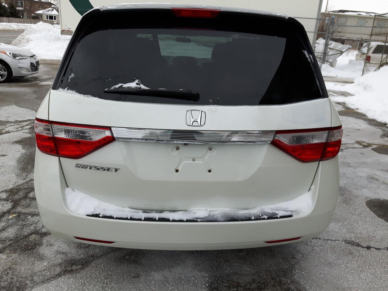 2013 Honda Odyssey EX Photo4