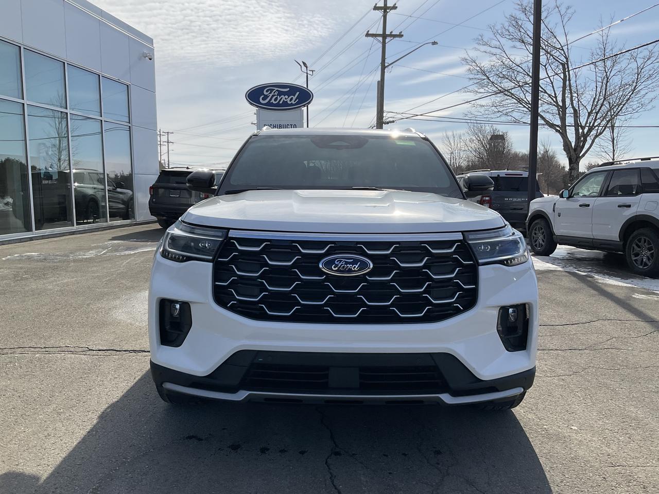 2026 Ford Explorer Platinum Photo1