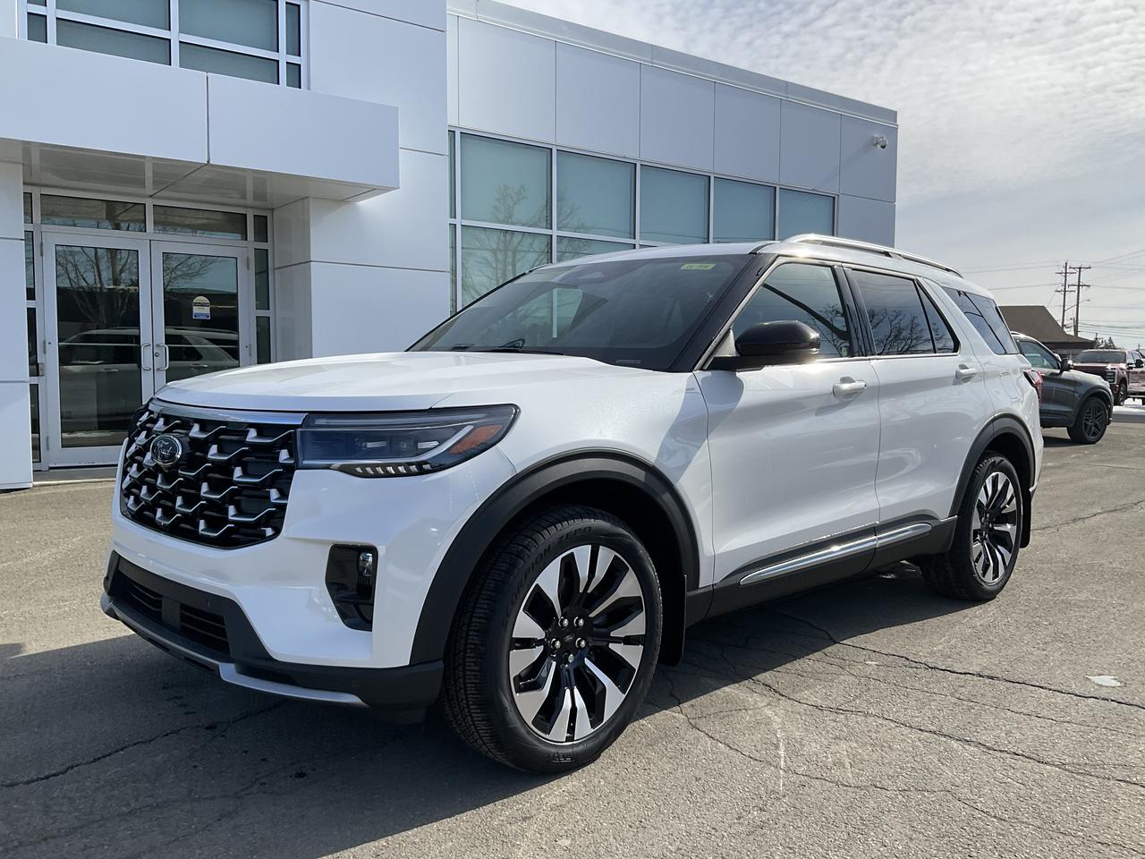 2026 Ford Explorer Platinum Photo0