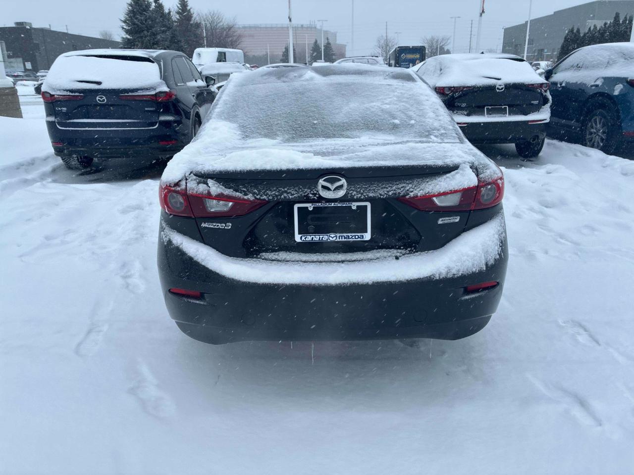 2015 Mazda MAZDA3 GS Backup Camera | Heated Seats | Bluetooth | Cruise Control Photo2