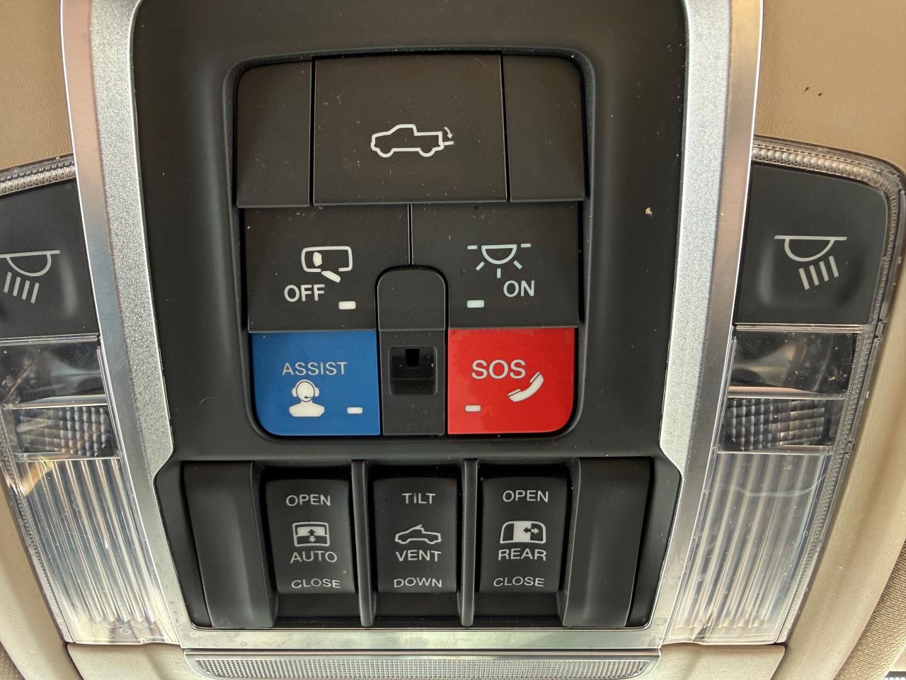 2022 RAM 3500 Limited Longhorn NAV! Leather! Sunroof! Photo