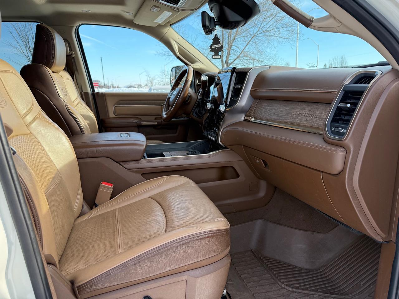 2022 RAM 3500 Limited Longhorn NAV! Leather! Sunroof! Photo