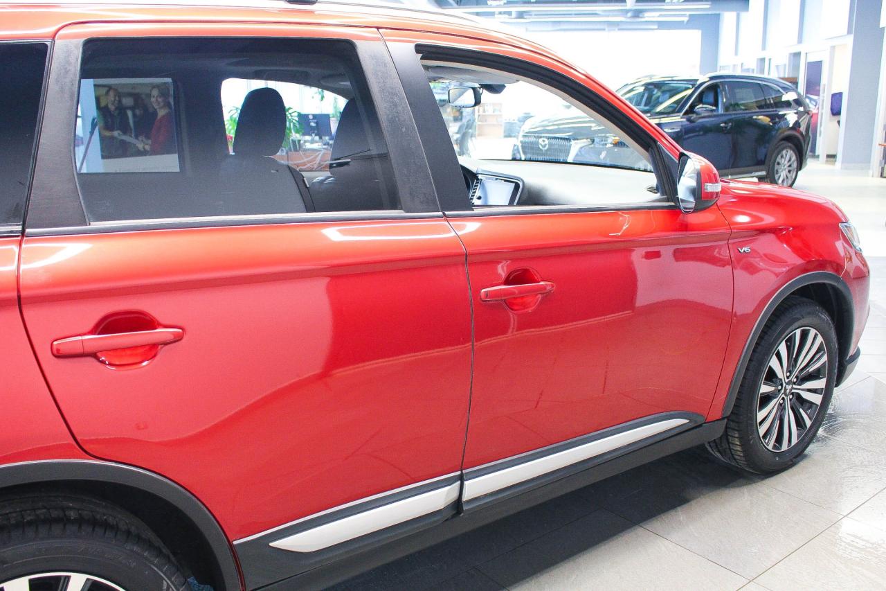 2019 Mitsubishi Outlander HEATED SEATS/STEERING WHEEL - REARVIEW CAMERA - CLOTH UPHOLSTERY Photo