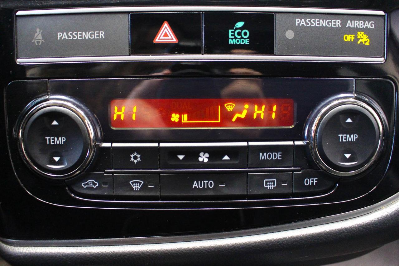 2019 Mitsubishi Outlander HEATED SEATS/STEERING WHEEL - REARVIEW CAMERA - CLOTH UPHOLSTERY Photo