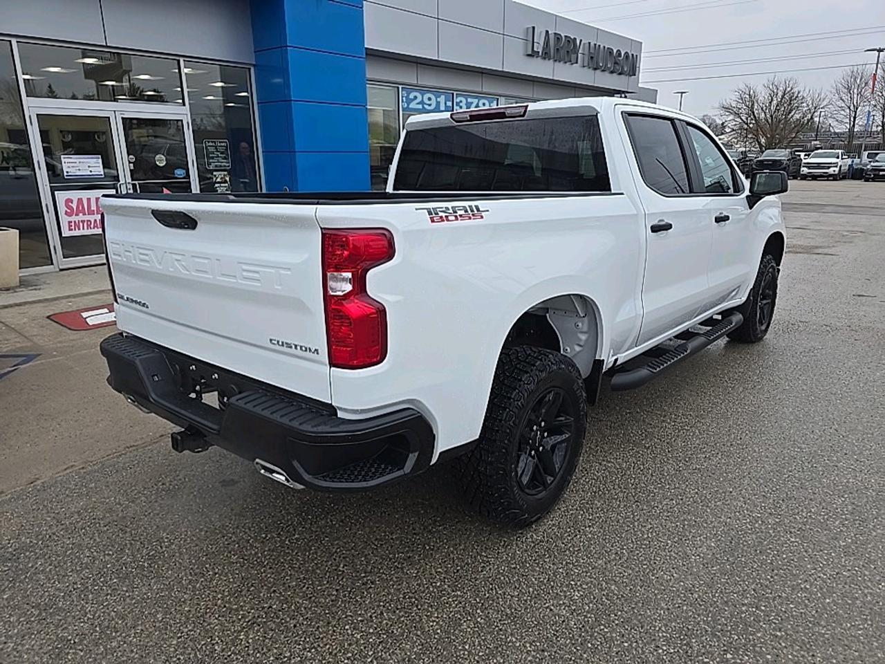 2026 Chevrolet Silverado 1500 Custom Trail Boss Photo2