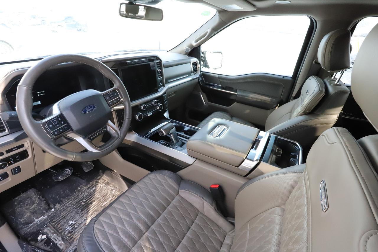2024 Ford F-150 Platinum 4WD SuperCrew 5.5' Box Photo1