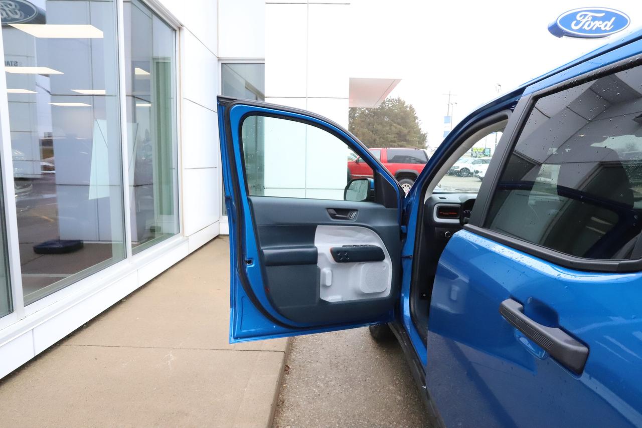 2022 Ford Maverick XLT AWD SuperCrew Photo